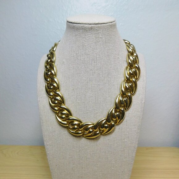 Unbranded Jewelry - Vintage Gold Tone Abstract Link Necklace - 17.5"
